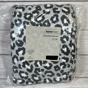 Black and White Leopard Blanket